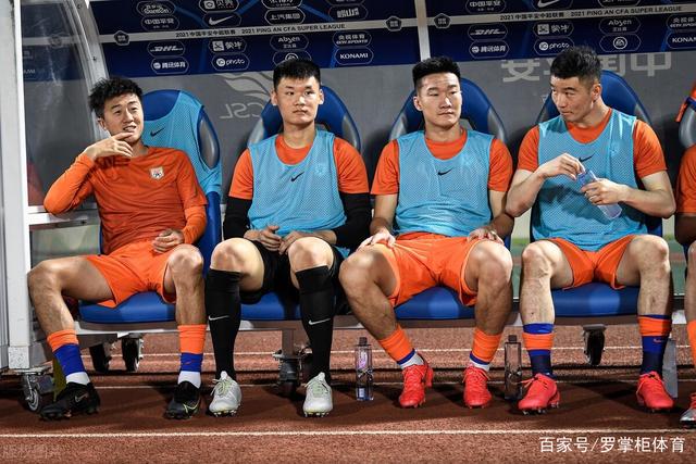 巴萨今夏出手迅猛：中场与锋线双线运作