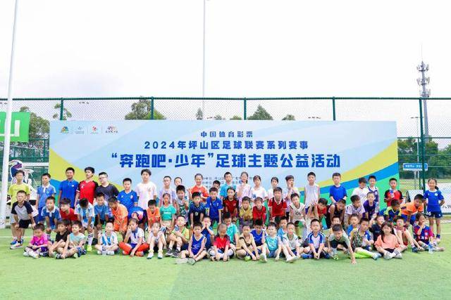 扳回一城！范戴克送点，戈洛文亲自主罚命中，摩纳哥1-2利物浦
