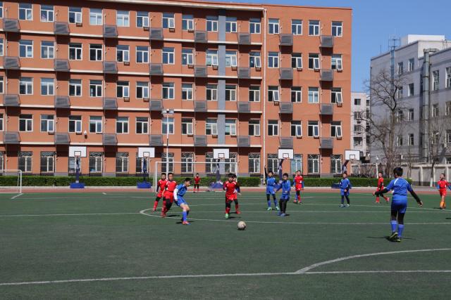 米兰主场2-0力克威尼斯 拉莫斯建功连胜在握